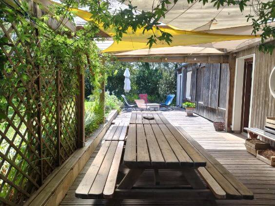 Surf & yoga en Bretagne : 5 jours à Crozon avec Love Yoga Surf 10 Terrasse bois Crozon